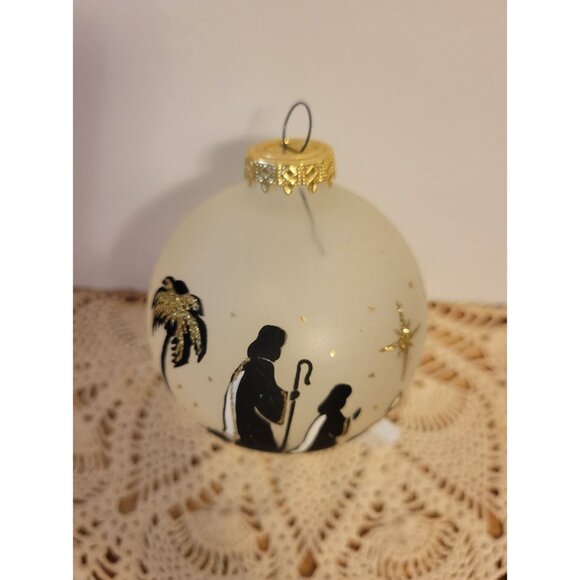 Bronner's Hungary Nativity Scene Glass Bulb Ornament Glitter Sparkle Round Bulb - Picture 2 of 8